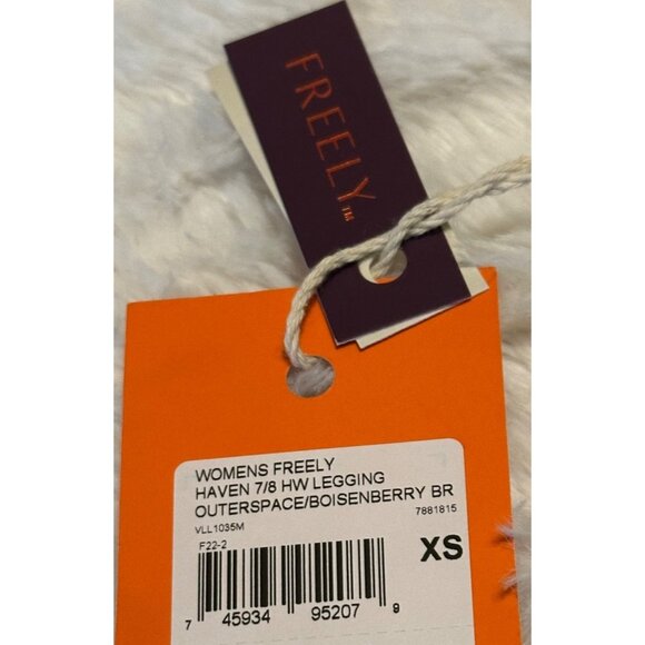 Women's Freely Brand High-Waisted Performance Above Ankle Leggings Size XS - Picture 13 of 14